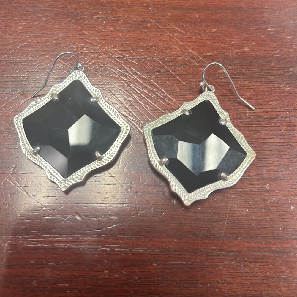 Kendra Scott black earrings